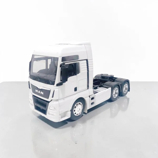 Detalles Camión MAN TGX Welly 1:32